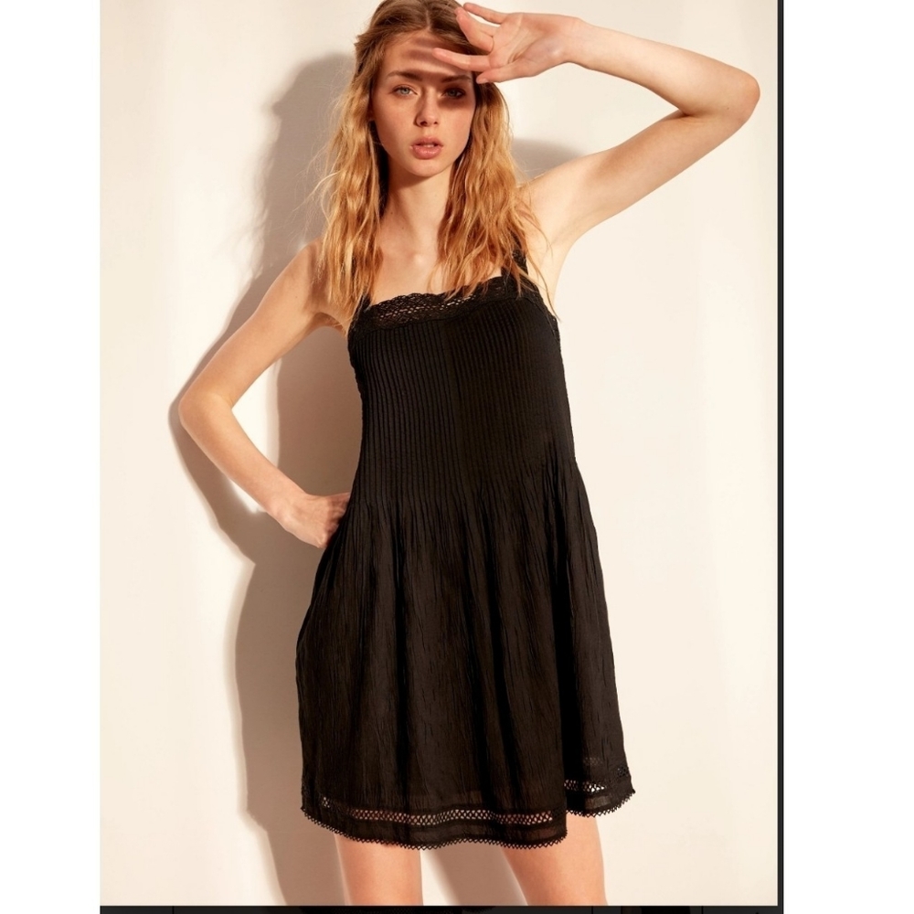 Aritzia Wilfred Leone Dress